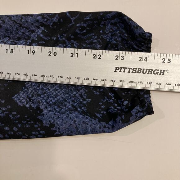 NWOT TAHARI Top S Black-Blue Snakeskin Pleated Snaps Long-Sleeve Henley Crepe - Picture 10 of 10